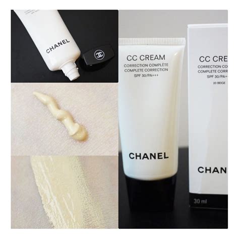 chanel 19 light beige small|cc cream chanel 20 beige.